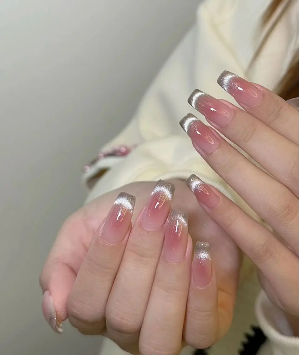 ⋆˙♡✨ワンホンチークマグネットネイルの写真