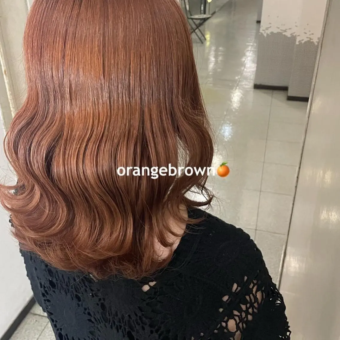 ミディアム カラー ブリーチ ブラウンカラー オレンジ オレンジブラウン ピンクカラー 吉村 夏椰のヘアスタイル