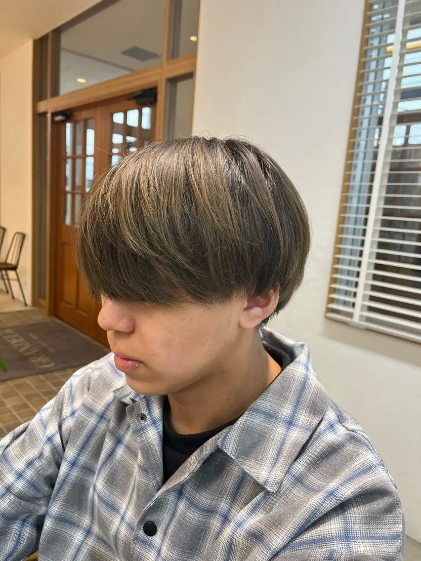 ショート ハイライト 鈴木 優太のヘアスタイル