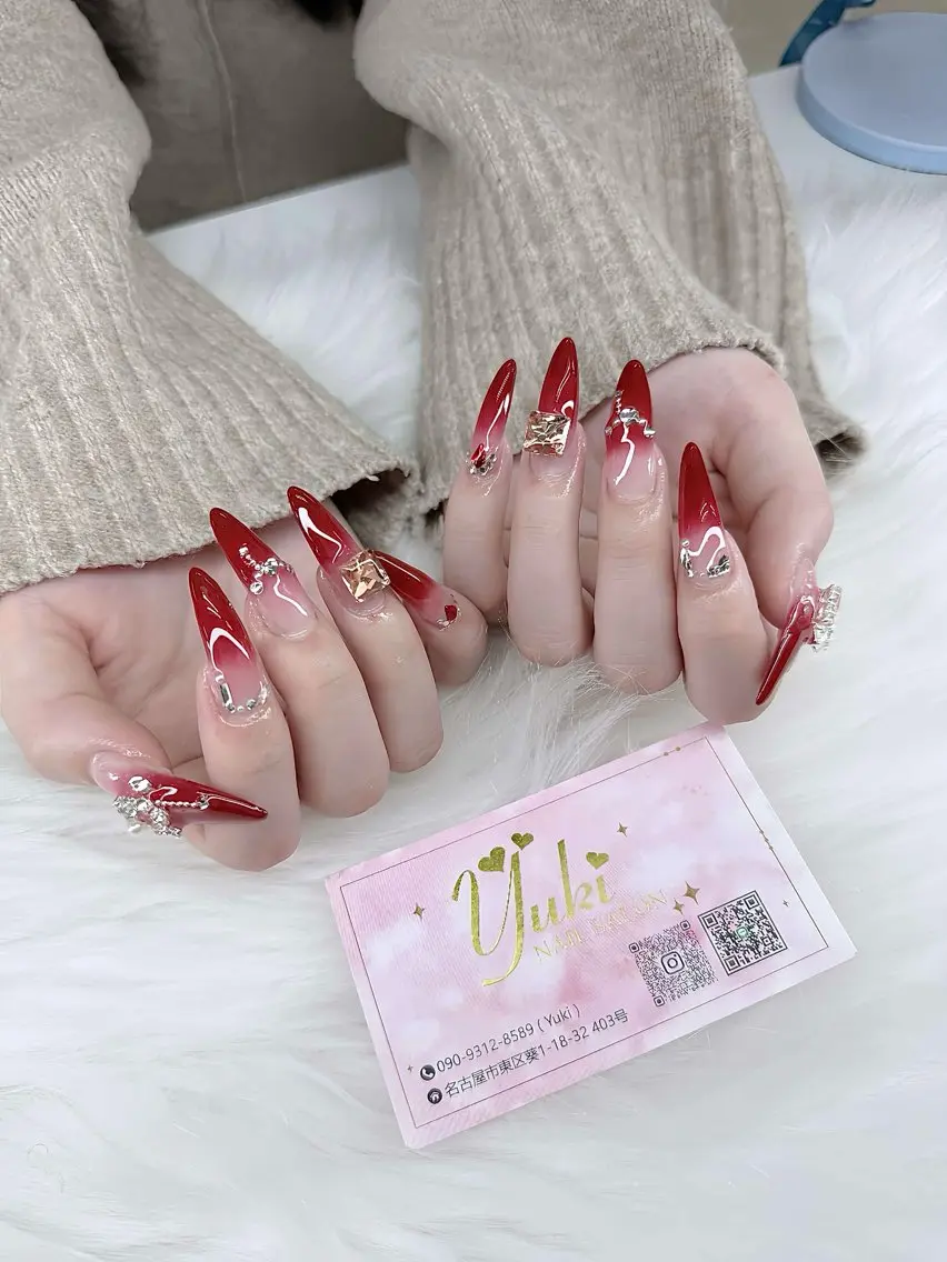 「長さだし」パーツ➕ストーン付け放題　12000円->9990円の写真