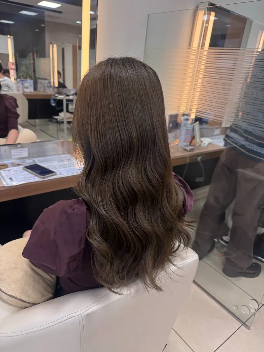 ロング ダブルカラーベージュ カラー/tuburaのヘアスタイル