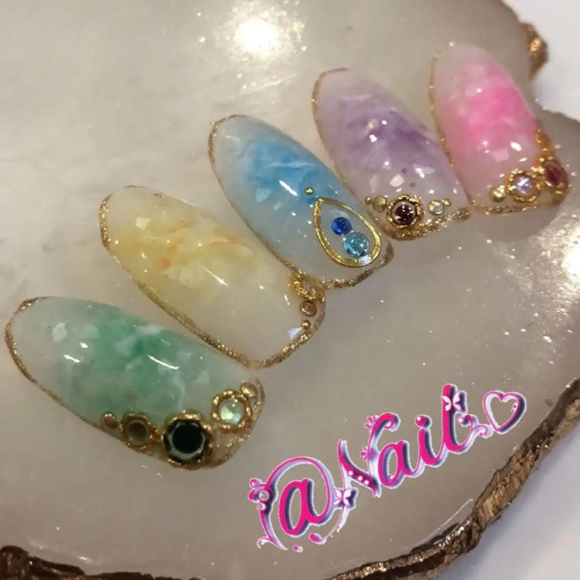 ネイル ネイルチップ 小尾 栞のネイルデザイン