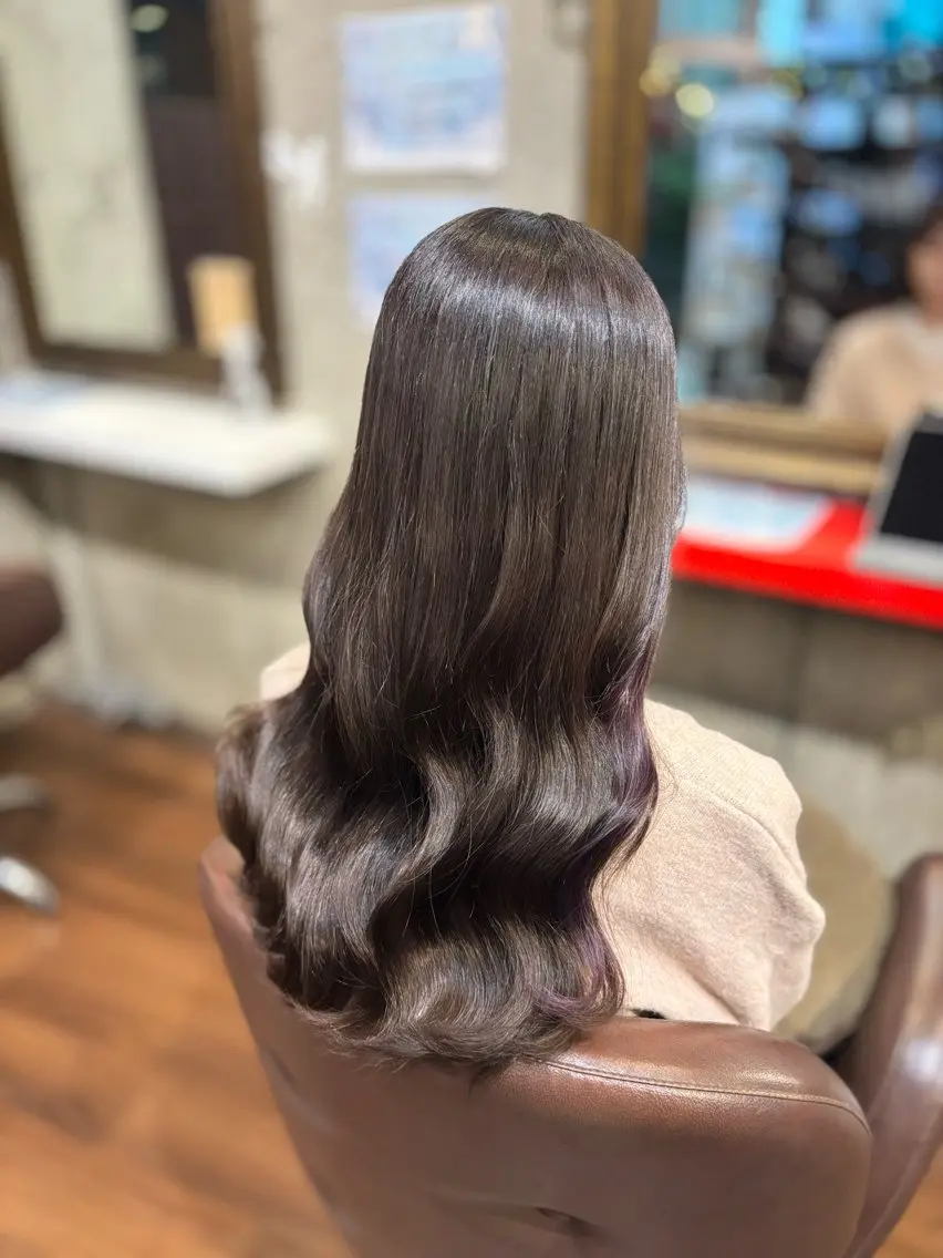 ロング ヘアカラー natsumi 🌷のヘアスタイル