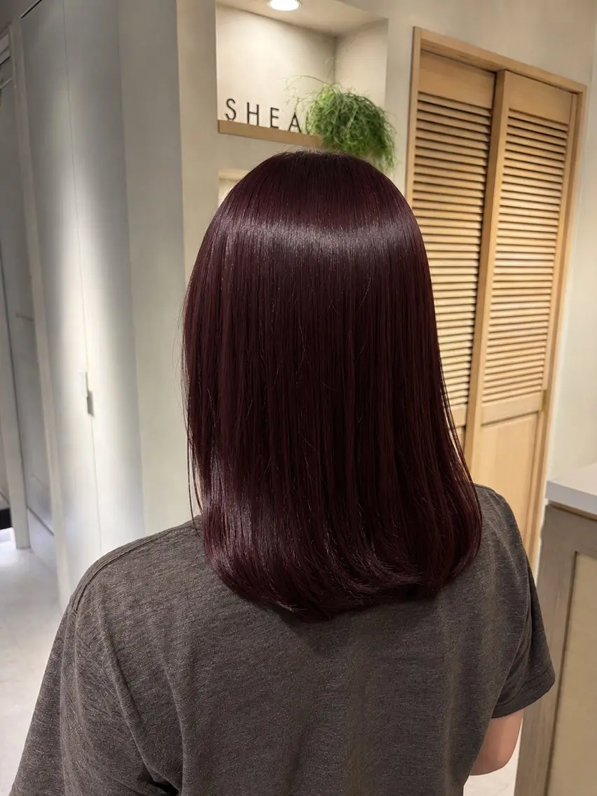 ミディアム カラー ミディアムパーマ 透明感カラー レッドカラー 大川 七夏のヘアスタイル