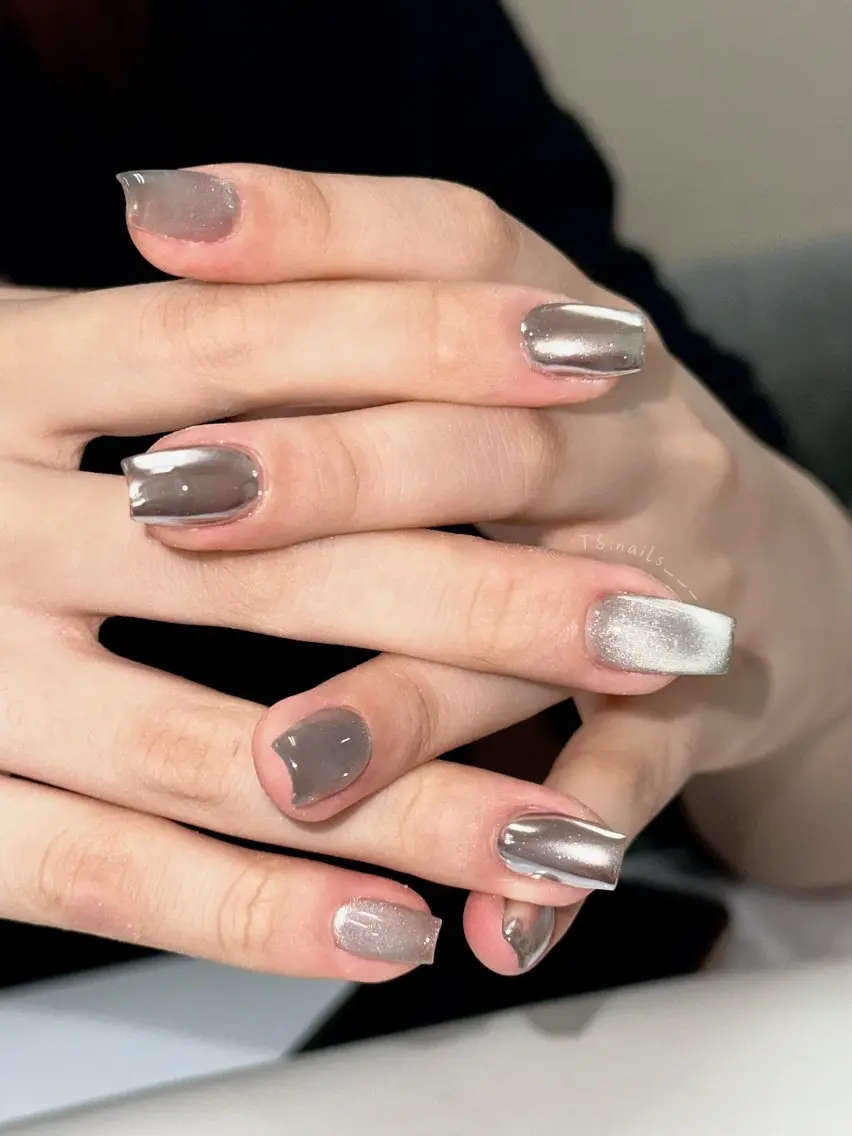 ネイル キラキラネイル マグネットネイル 持ち込み シンプルネイル ハンドネイル フットネイル ハンドケア TS. nails___のネイルデザイン