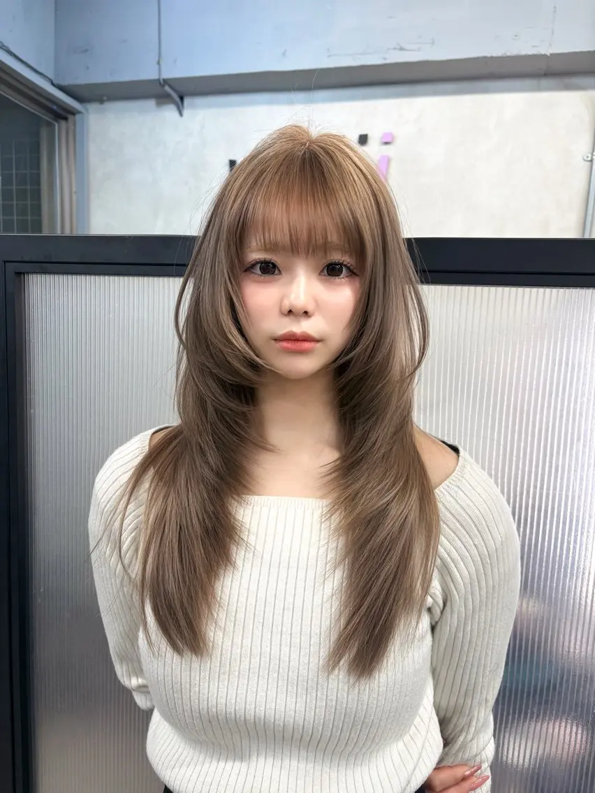 ロング カラー カット ヘアカラー トリートメント 新宿/レイヤーカット 髪質改善/小顔見せのヘアスタイル