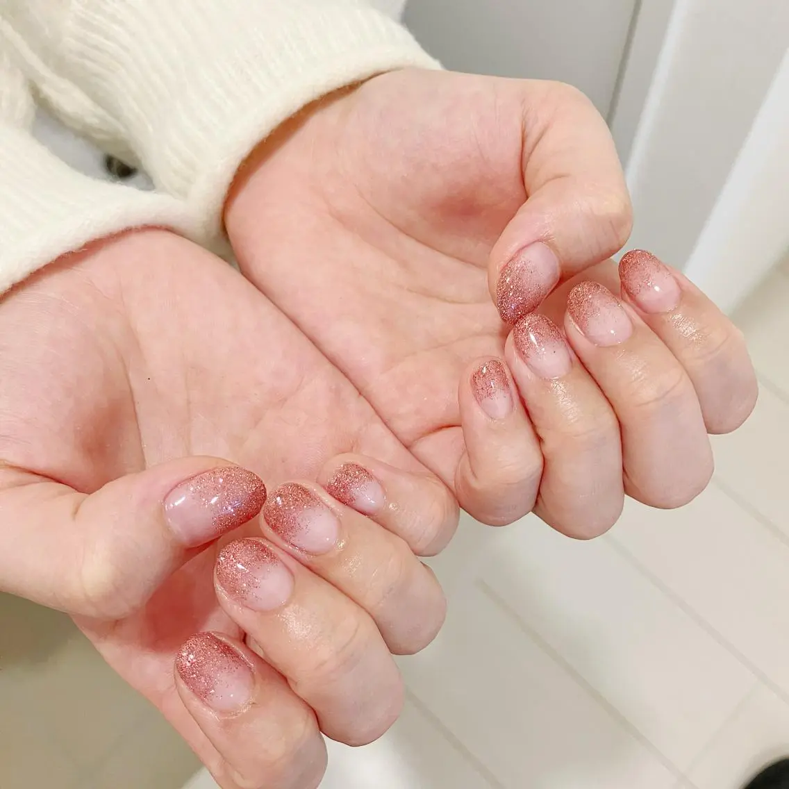 ネイル オーロラネイル フラッシュネイル 氷ネイル・うるうるネイル キラキラネイル 韓国ネイル Amour baseのネイルデザイン