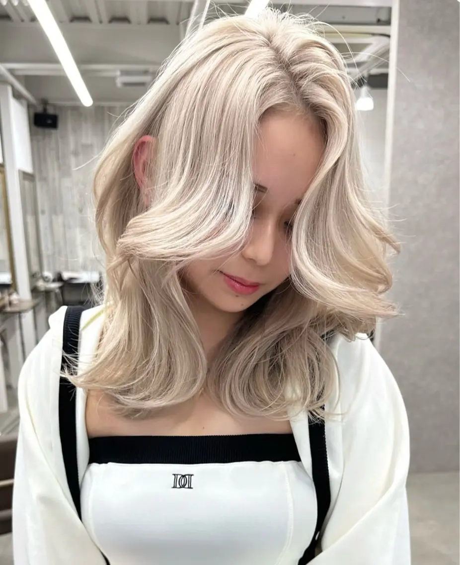 ミディアム 中道 晶のヘアスタイル