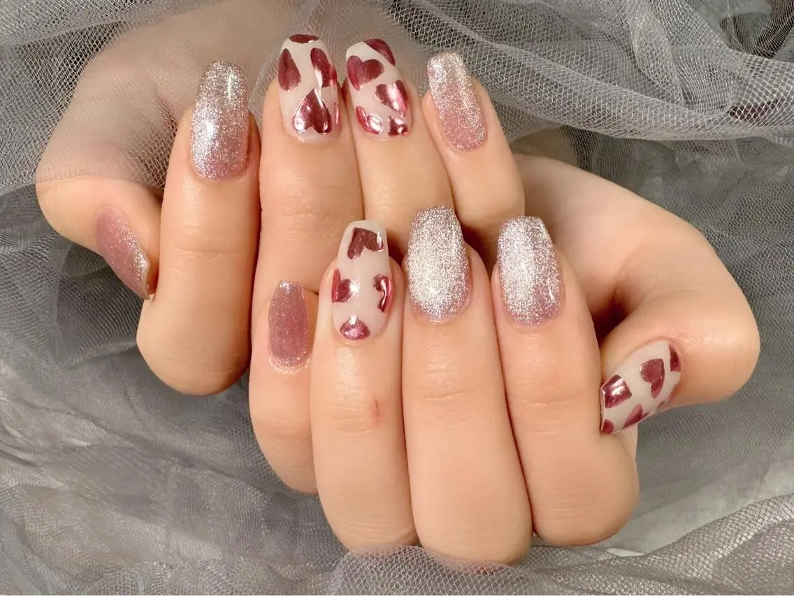 ネイル ハート マグネットネイル ミラーネイル バレンタイン ハンドネイル Nail Salon KURELLYのネイルデザイン