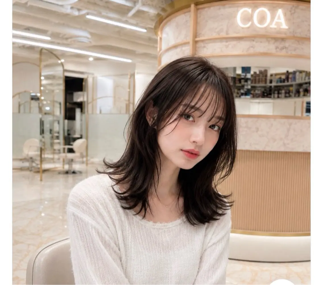 ミディアム カラー ヘアアレンジ ミディアムレイヤー レイヤーカット ミディアム/レイヤー ✨無料カット ケイシのヘアスタイル