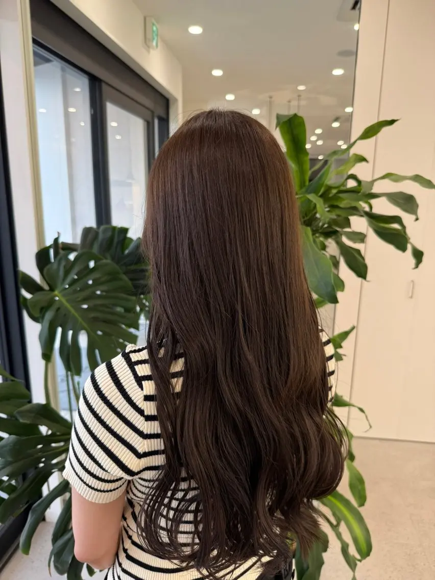 ロング カラー ブラウンカラー 透明感カラー イルミナカラー ロング 坂口 華のヘアスタイル