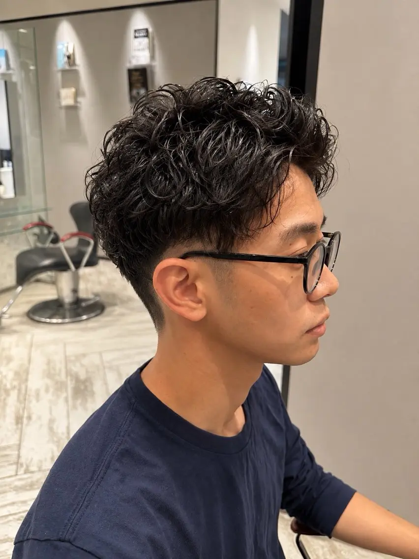 パーマ メンズ 鈴木 瑛介のヘアスタイル