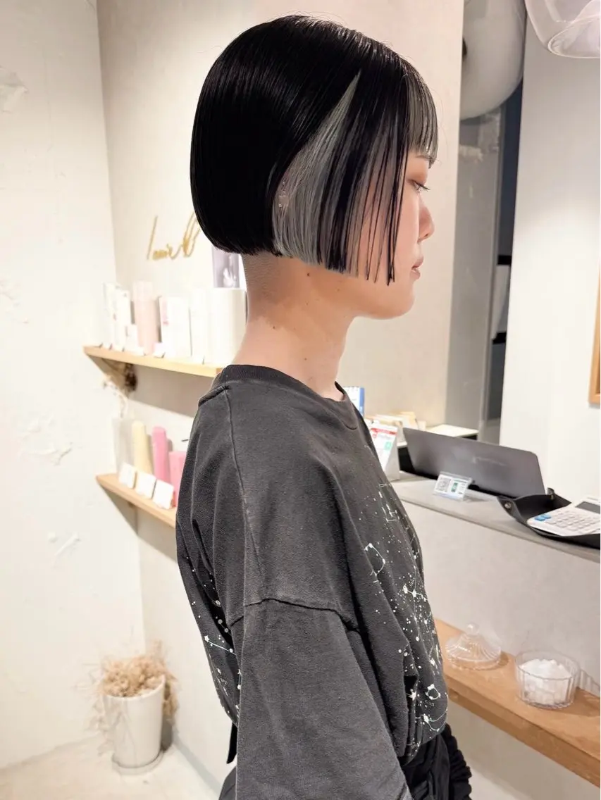 ショート カラー カット ヘアカラー 似合わせボブ×地毛風 縮毛矯正❕ayanaのヘアスタイル