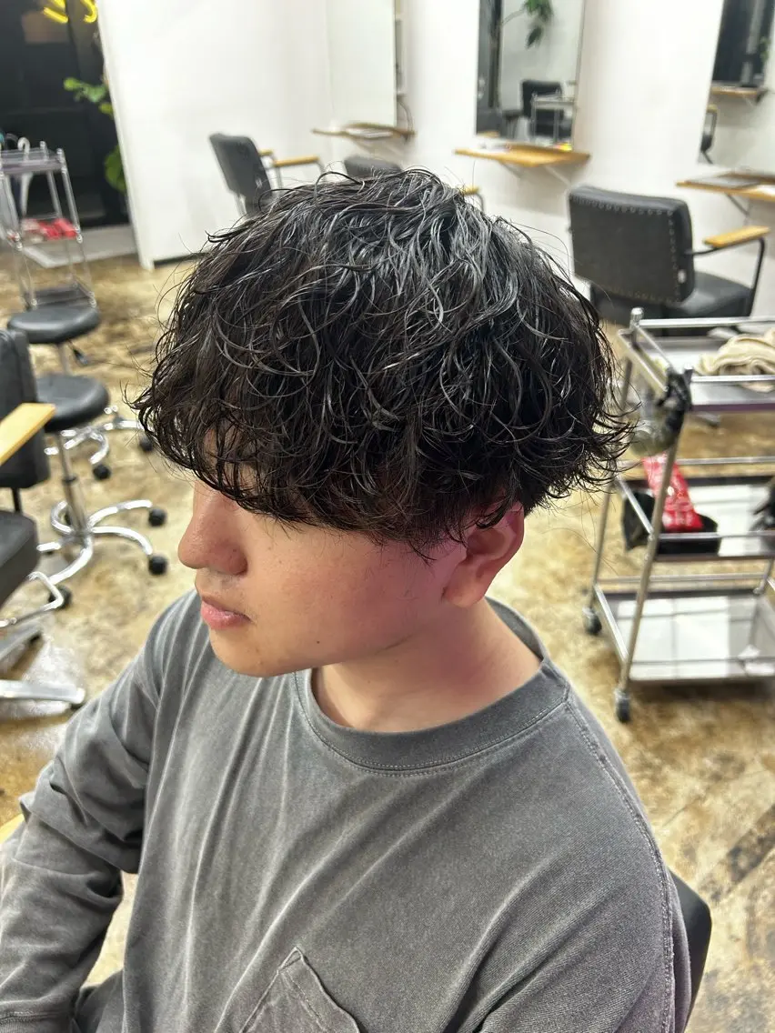 メンズ メンズパーマ 波巻きパーマ カット パーマ 西浦 たくみのヘアスタイル