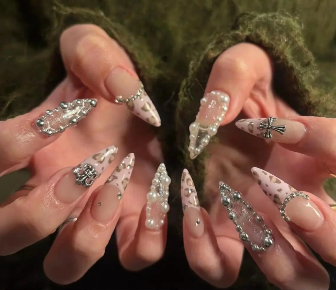 ネイル 韓国ネイル ニュアンスネイル シンプルネイル 春ネイル バレンタイン Nihonthy Nail 新宿のネイルデザイン
