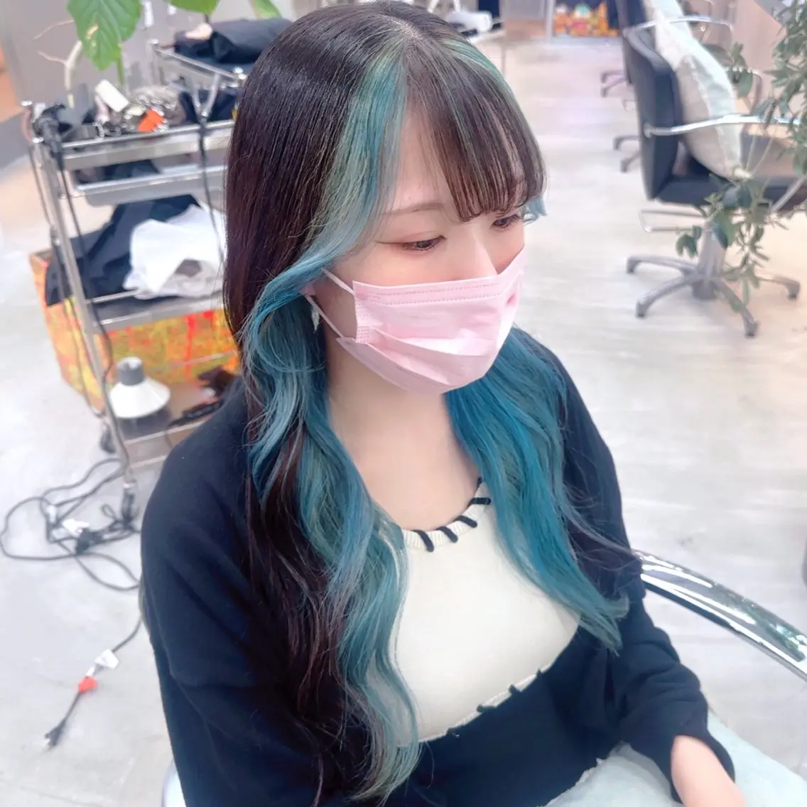 ロング カラー 岡野 静華のヘアスタイル