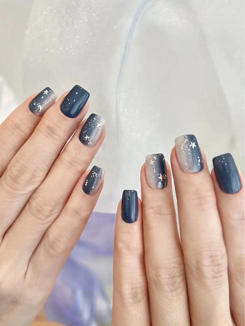 ネイル オーロラネイル 長さ出し フットネイル 韓国ネイル ラメ(グリッター) ハンドネイル 👍thumbs up nail👍のネイルデザイン