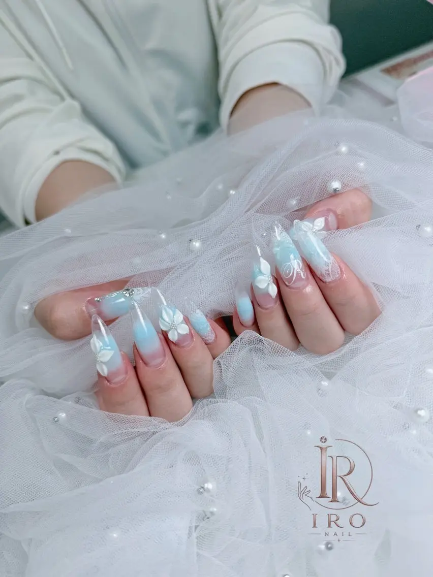 ネイル ハンドネイル IRO Nail Studioのネイルデザイン