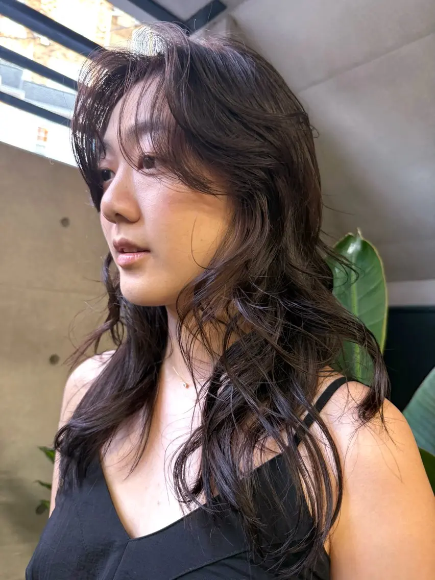 ロング ハッシュカット ハイレイヤー レイヤーカット カット ヘアカラー トリートメント レイヤーカット\ウル フ　chinatsuのヘアスタイル