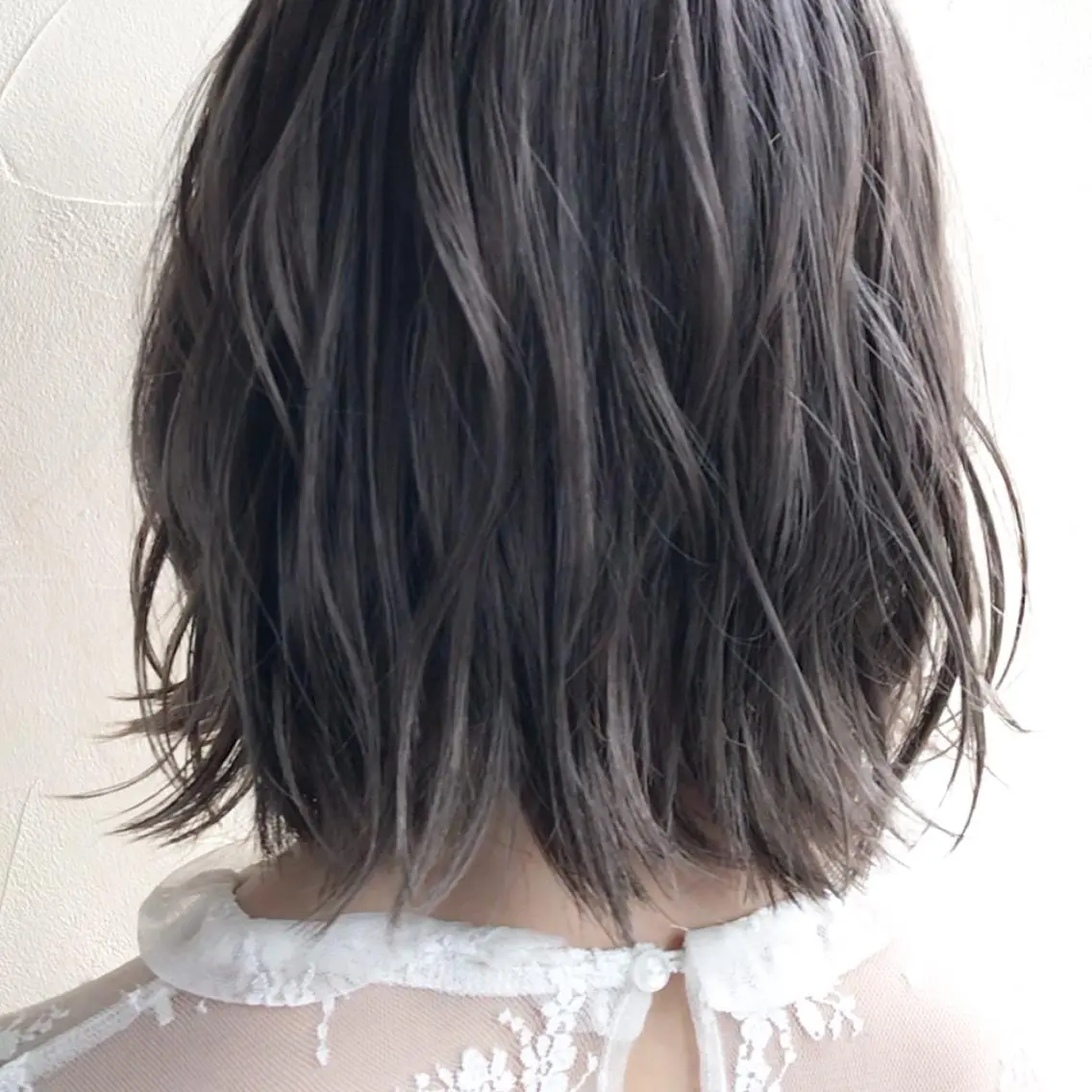 ミディアム カラー グレージュ "オクムラ タクヤ"のヘアスタイル