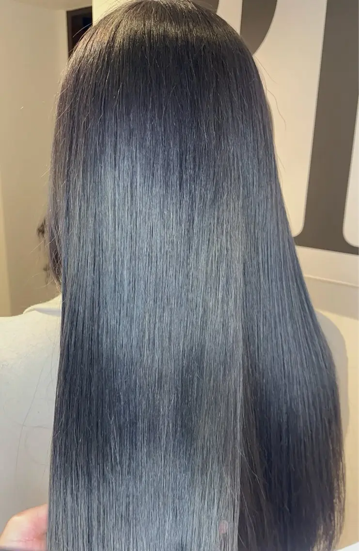 ロング カラー 黒髪 ブリーチ ブルーカラー ブルーブラック 透明感カラー ✨艶髪✨ 奈須晴香のヘアスタイル