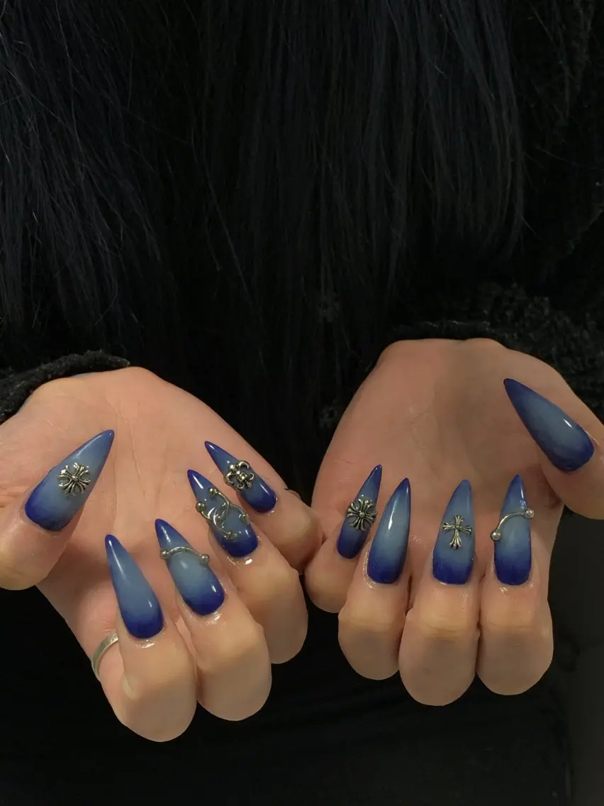 ネイル アートネイル ジェルネイル グラデーション キラキラネイル ニュアンスネイル ZUZU AMEE NAILのネイルデザイン