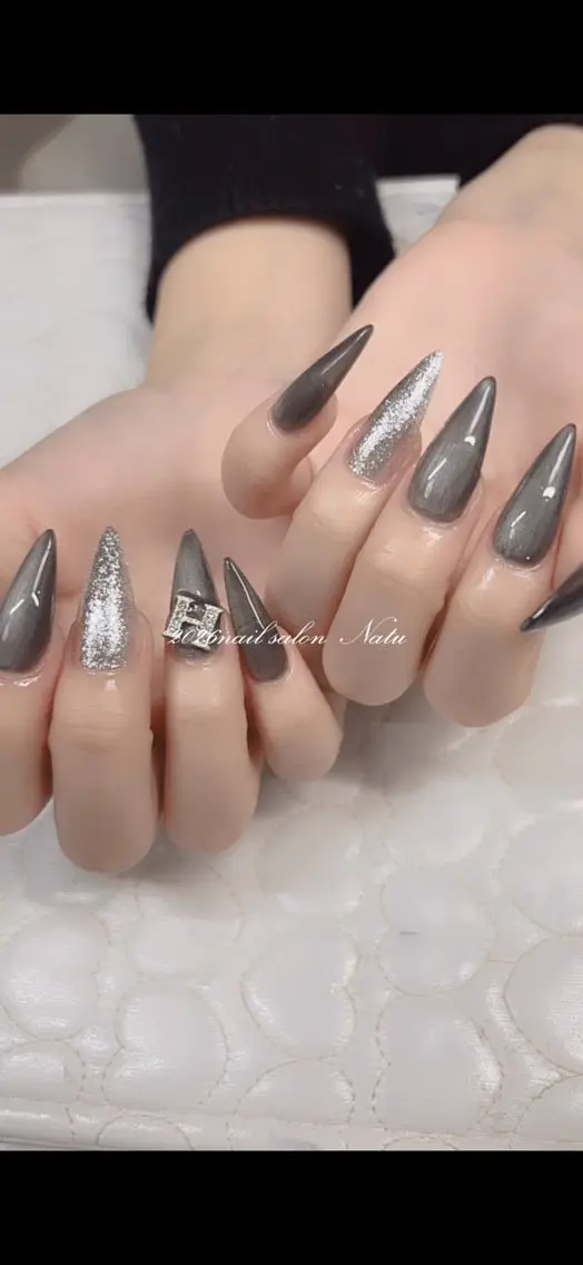 ネイル 長さ出し ロングネイル マグネットネイル nailsalon Natuのネイルデザイン