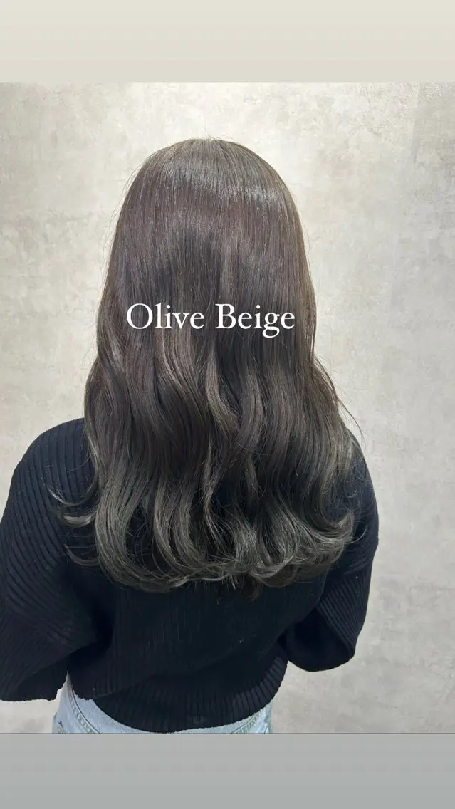 セミロング カラー ベージュカラー オリーブベージュ カット ヘアカラー Rin♡透明感ピンク 🎀白肌ラベンダーのヘアスタイル