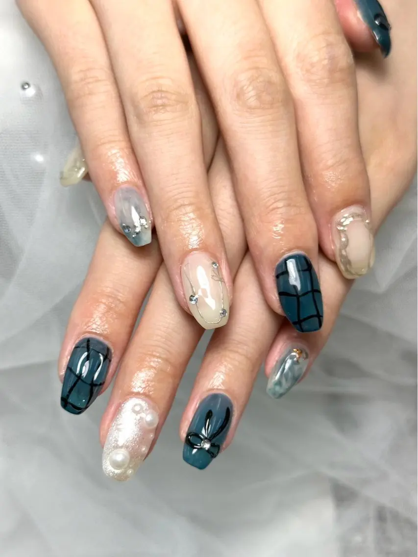 ネイル 池袋Uni nail 上品シンプルデザインのネイルデザイン