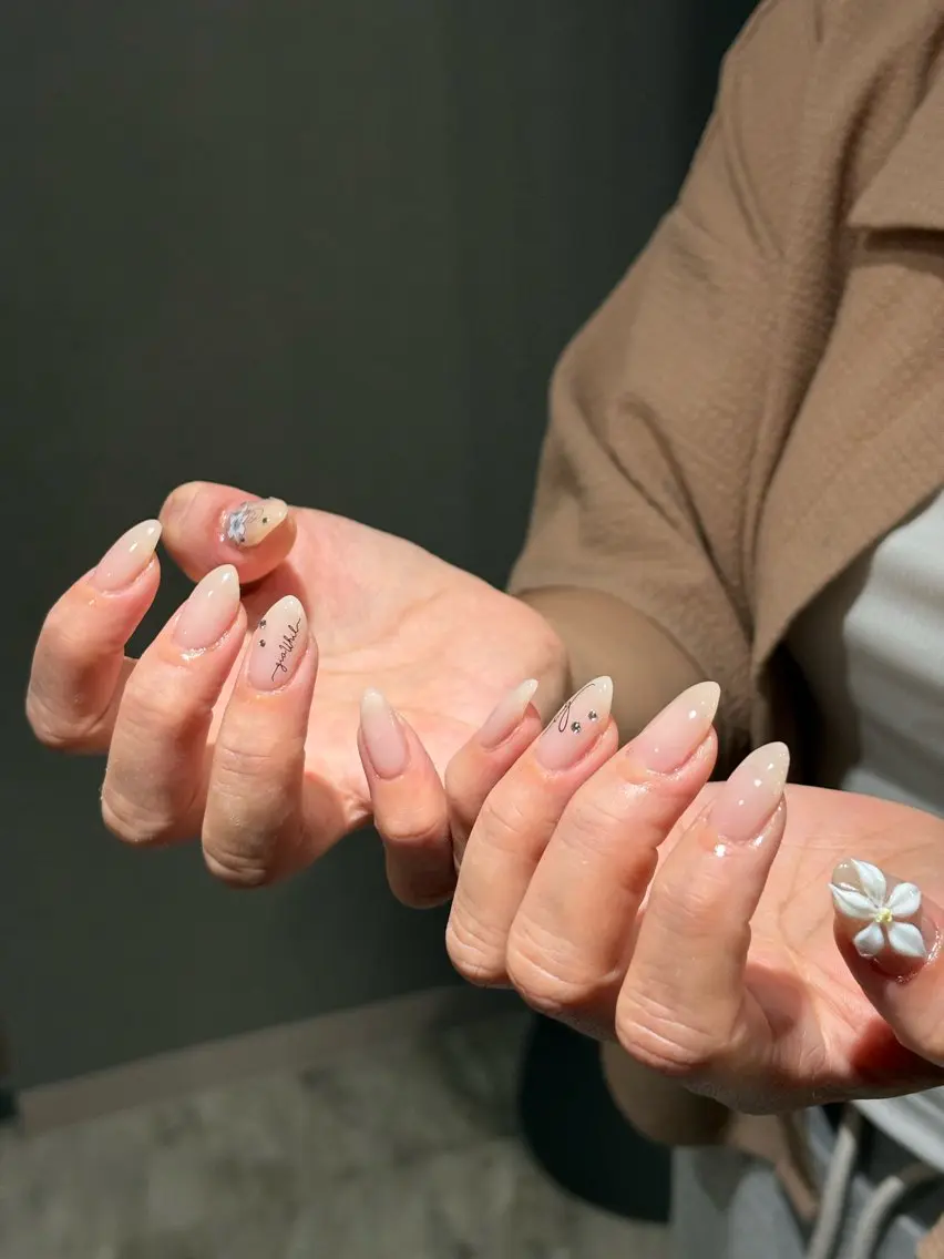 ネイル ハンドネイル Yuui 💛のネイルデザイン