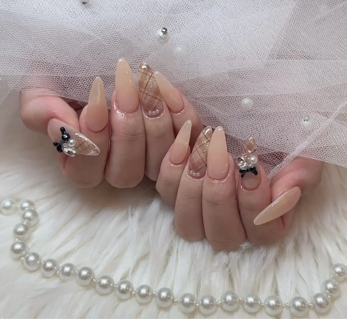 【4本アート✨🎀】オフ込み:他のお爪はワンカラー💅の写真