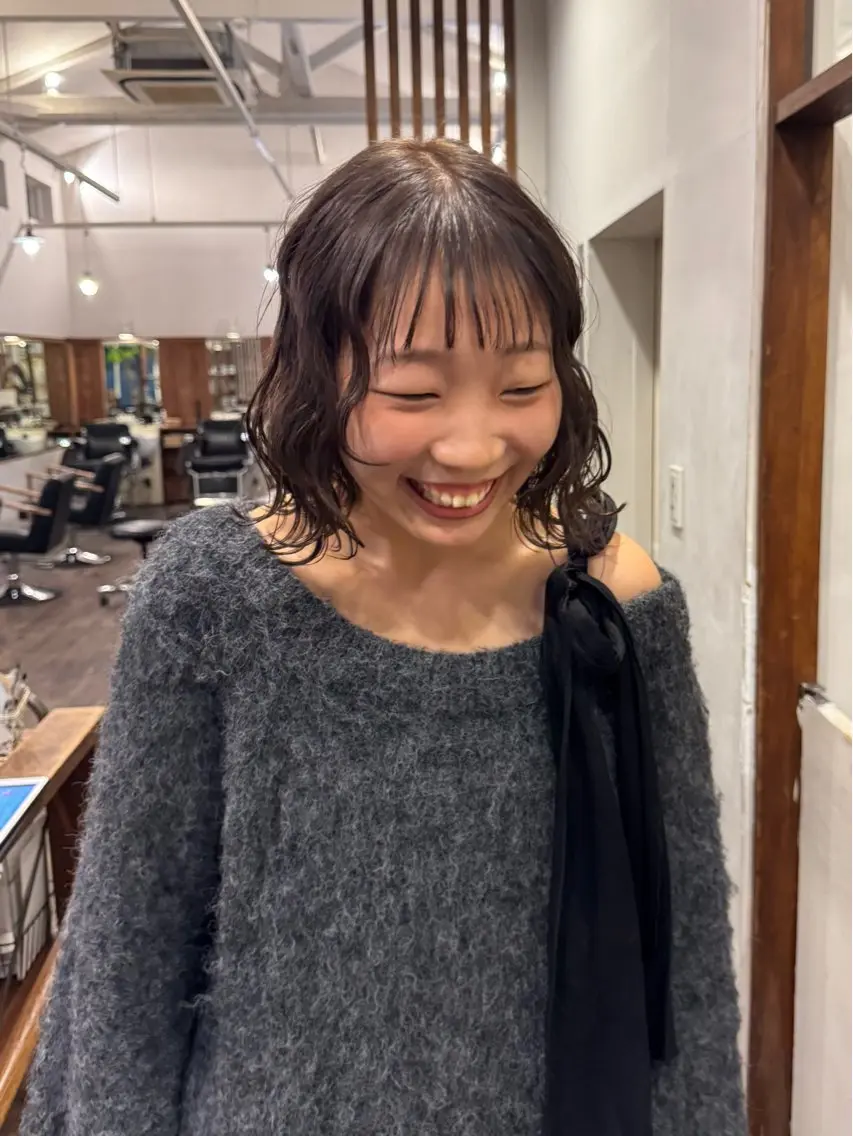 ミディアム カラー グレージュ MOK大阪梅田店 Asahiのヘアスタイル