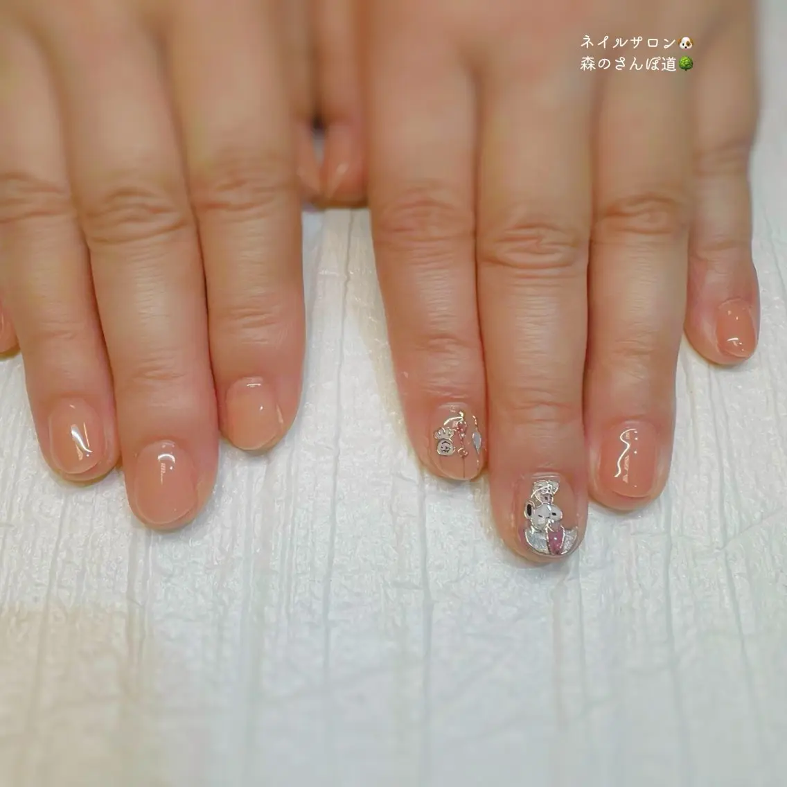 ネイル ハンドネイル ショートネイル 森のさんぽ道のネイルデザイン