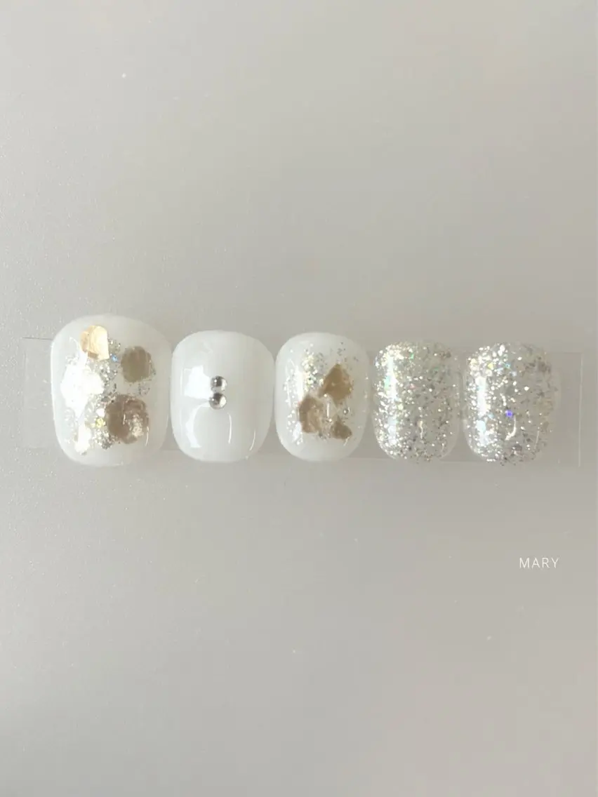 ネイル フットネイル キラキラネイル ラメ(グリッター) ニュアンスネイル 夏ネイル フットネイル Mary nail .narumiのネイルデザイン