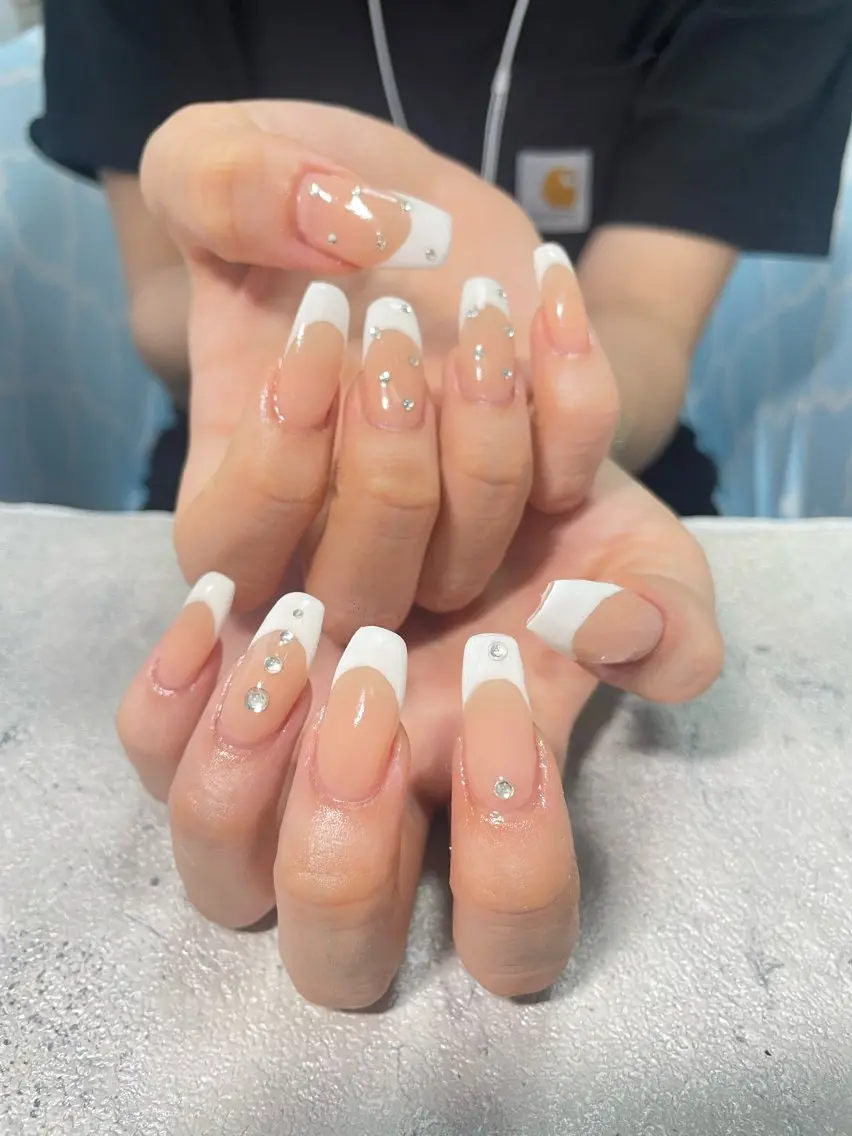 ネイル フレンチネイル はるひな ねいるのネイルデザイン