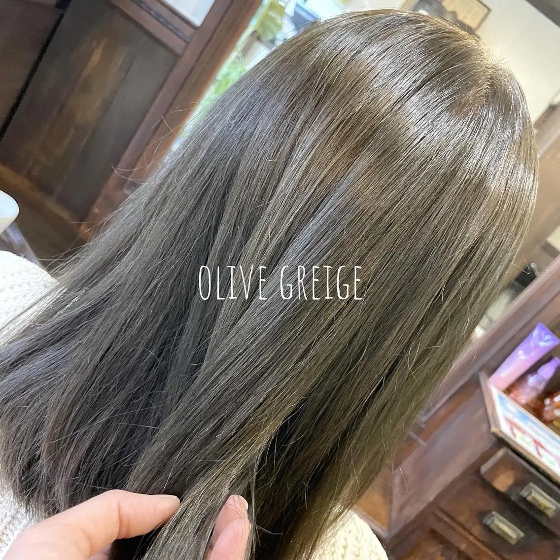 セミロング カラー ヘアアレンジ ブリーチ グレージュ ブリーチなしカラー オリーブグレージュ オリーブグレー Hikari /京都駅美容室のヘアスタイル