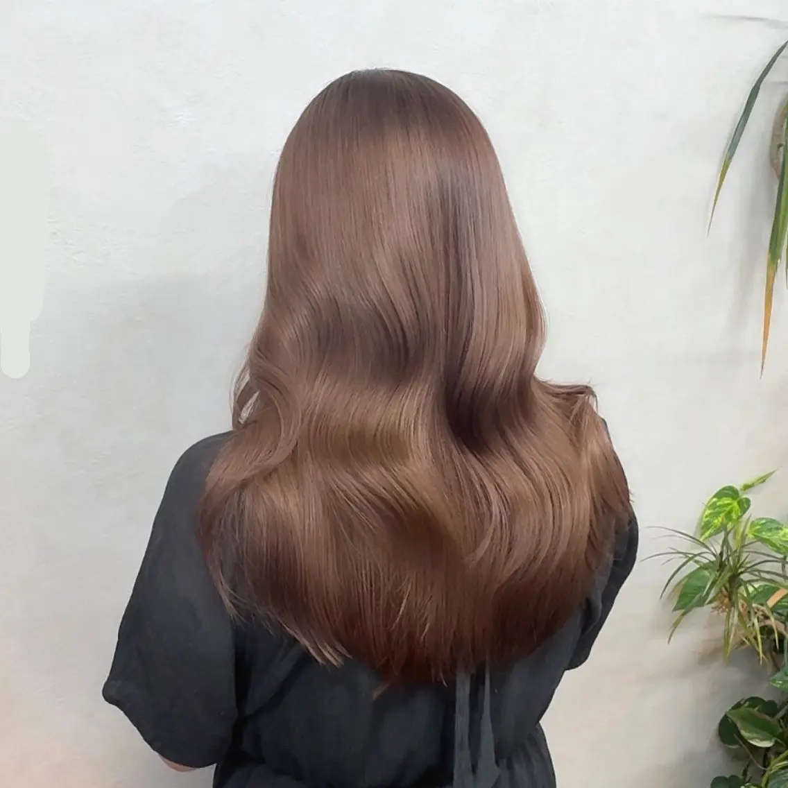 ロング レイヤーカット 小顔カット 井上 彩加のヘアスタイル
