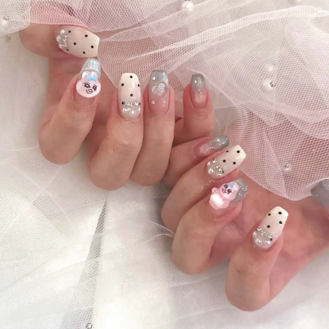ネイル ハンドネイル sara : salon ELVIのネイルデザイン