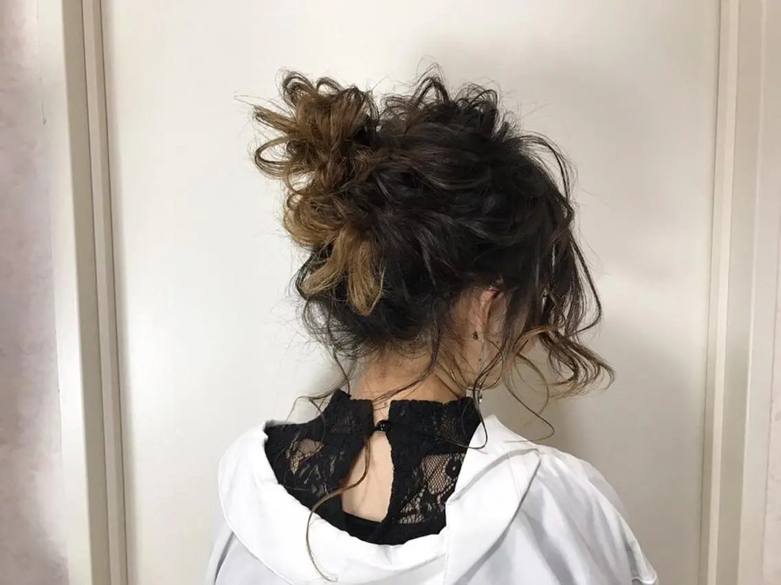 セミロング ヘアアレンジ 🗻飯田誠也🗻 カットカラー得意のヘアスタイル