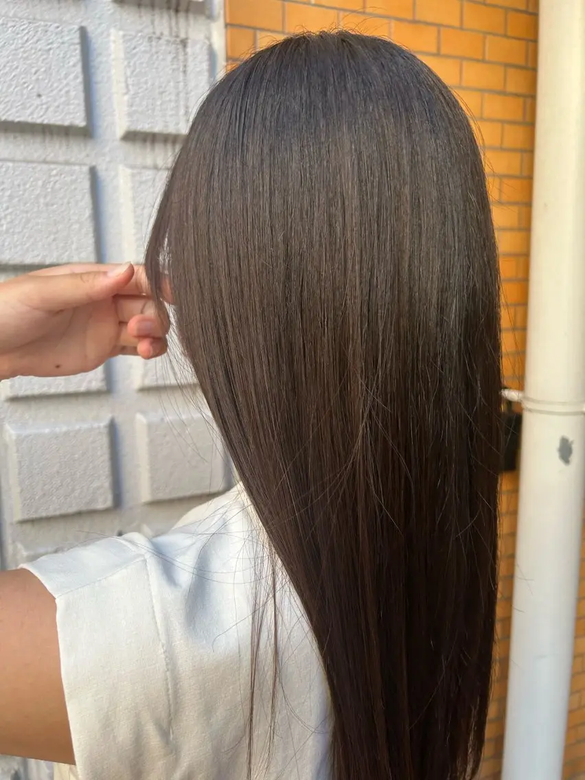 ロング 髪質改善 栗田 優月のヘアスタイル