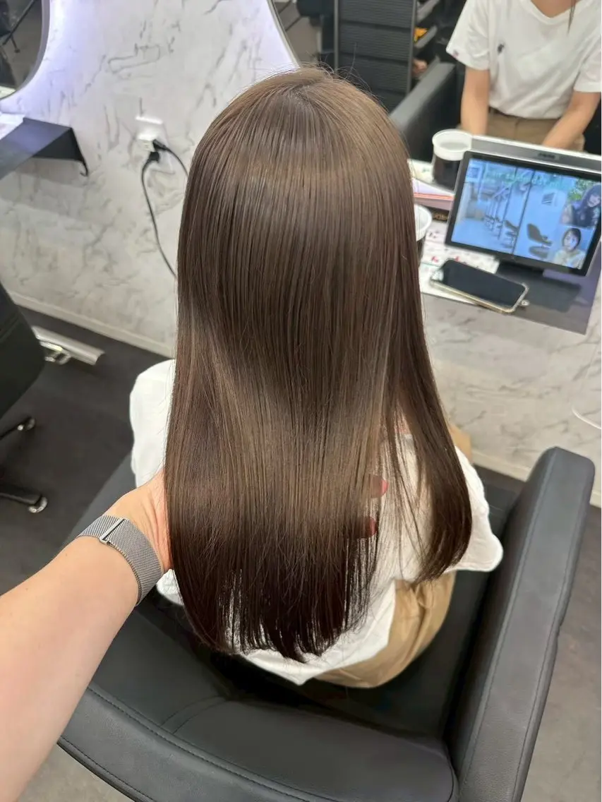 ロング カラー グレージュ ミルクティーグレージュ ヘアカラー カット¥1100 ✂️MIUのヘアスタイル