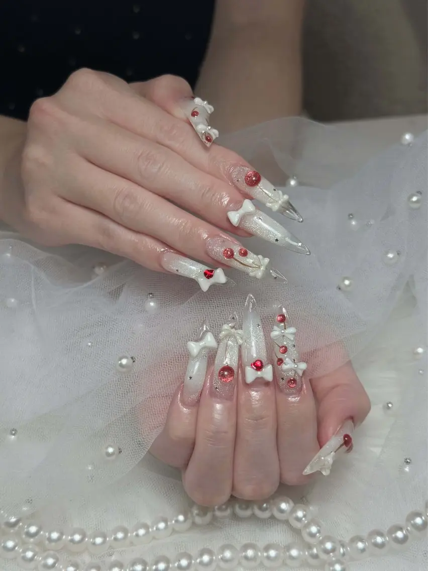 ネイル チークネイル ドット フレンチネイル グラデーション ハート ハンドネイル Julli NailStudioのネイルデザイン