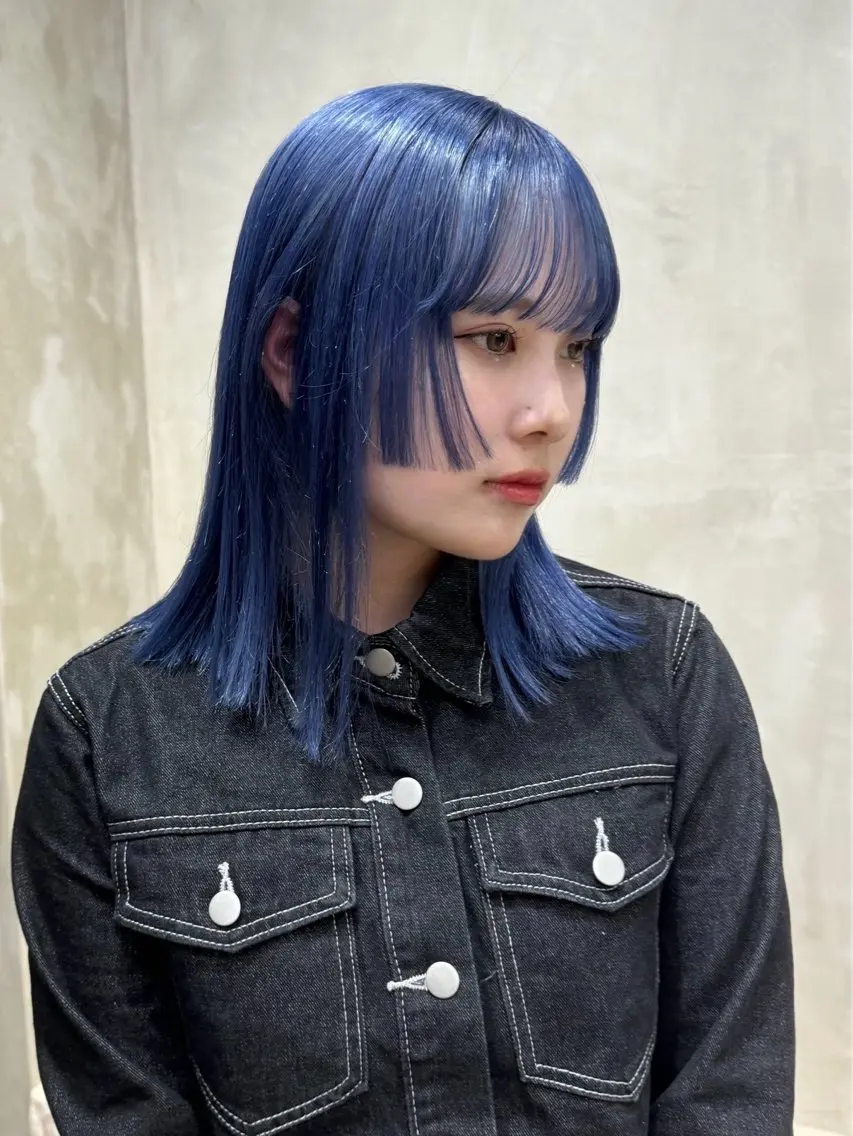 ロング カラー ヘアアレンジ カット ヘアカラー トリートメント 艶カラー/ハイトーン /レイヤーカットのヘアスタイル