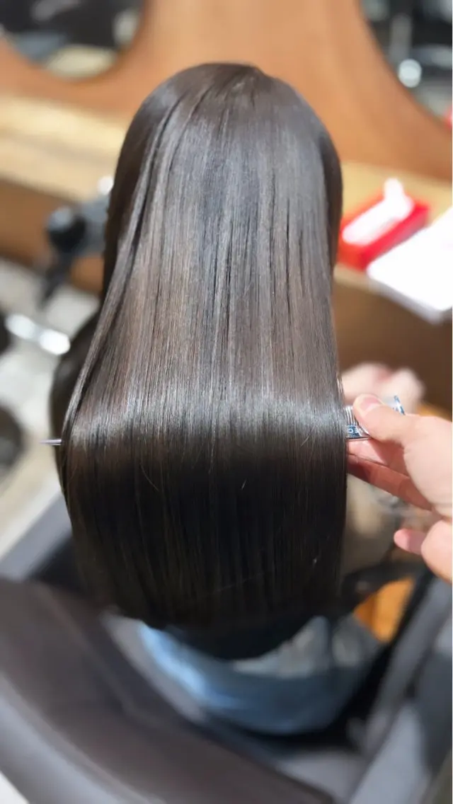 ロング ボブ ハイライト 髪質改善 韓国風ヘア カット ヘアカラー トリートメント 髪質改善×艶髪　斉藤 勝のヘアスタイル
