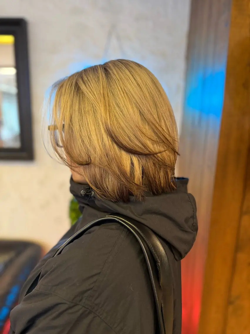 ミディアム カット ヘアカラー dolphin ownerのヘアスタイル