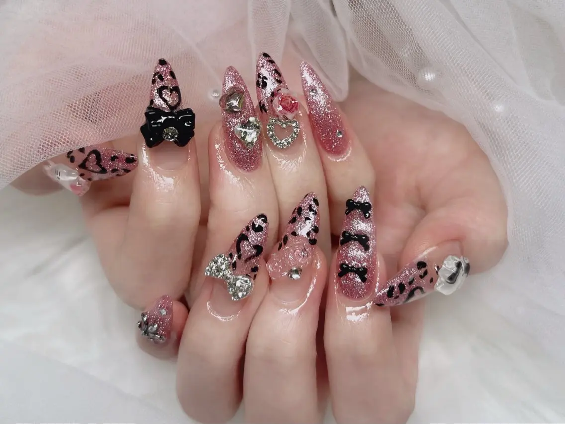 ネイル チークネイル ドット フレンチネイル グラデーション 韓国ネイル ハンドネイル Kei Nail Salonのネイルデザイン
