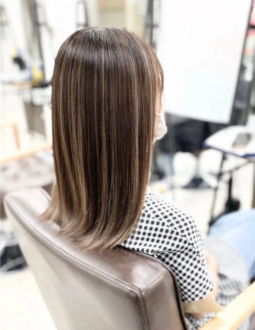 【✨ハイライトが目立たないようにしたい方おすすめ✨】ナチュラルハイライト➕髪質改善カラー➕トリートメントの写真