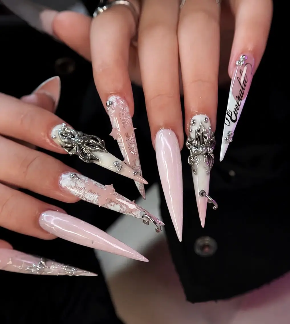 ネイル アートネイル ボルドー フレンチネイル ジェルネイル 氷ネイル・うるうるネイル ハンドネイル Julie Nail Hinのネイルデザイン