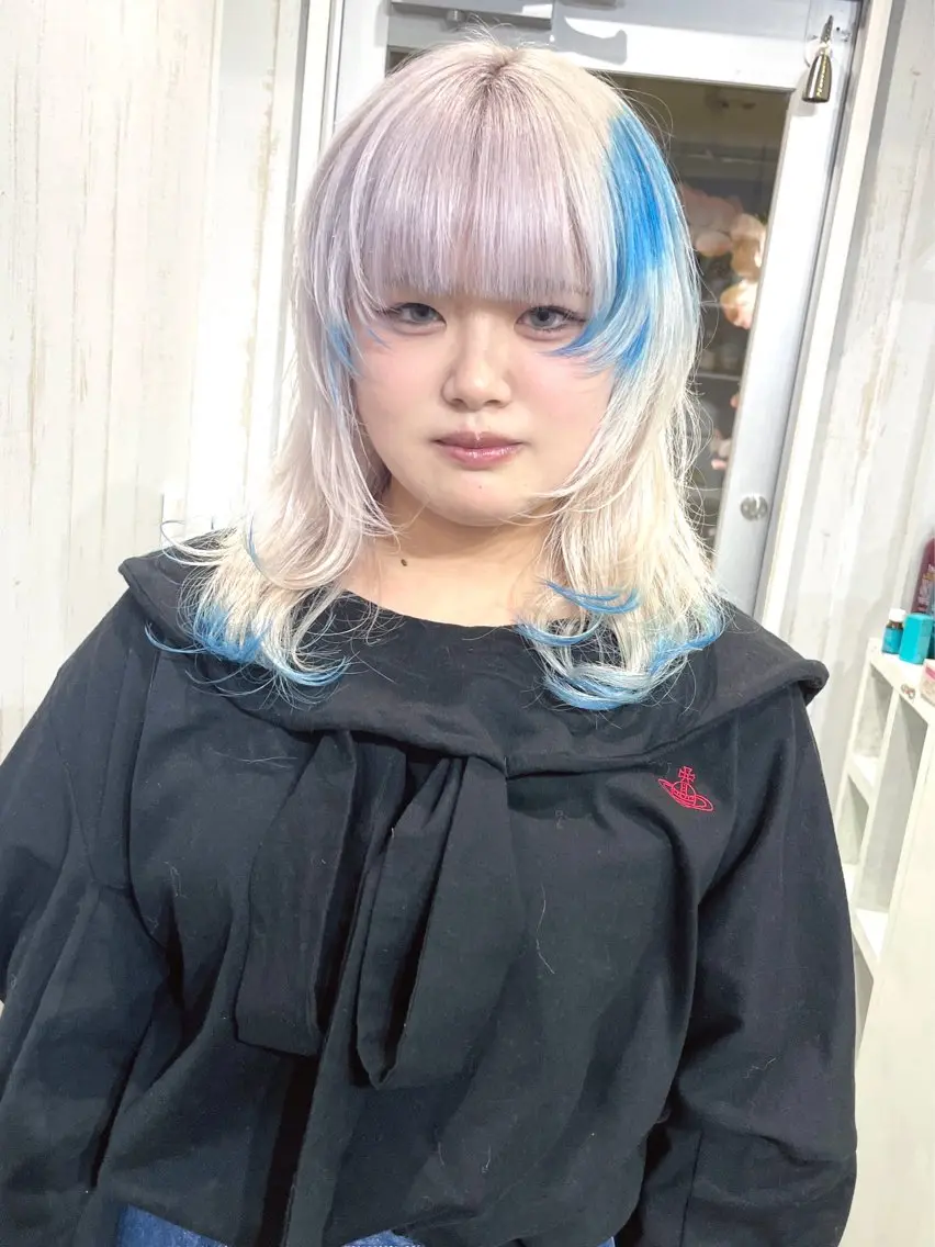 ケア(エフェクト)ブリーチ+デザインカラー　¥15000​〜​(デザインにより変動あり)の写真