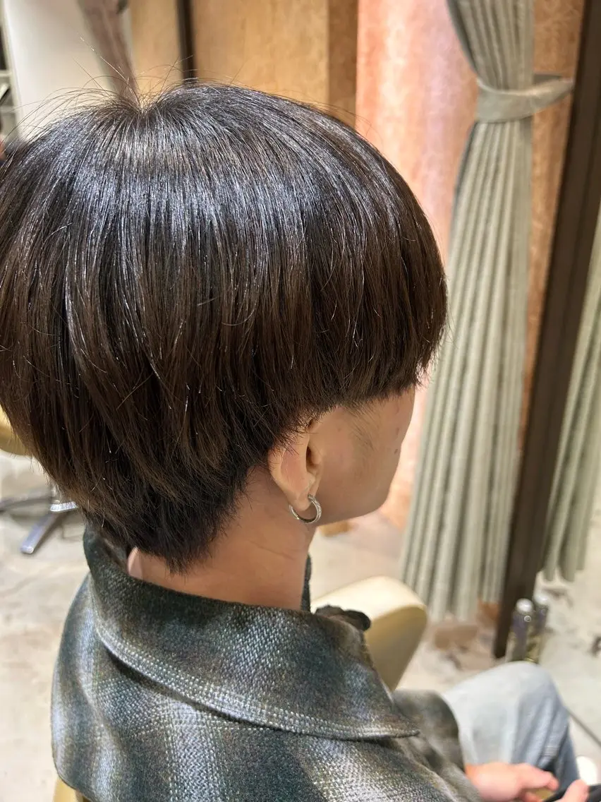 メンズ マッシュ 刈り上げ 染谷 菜摘のヘアスタイル